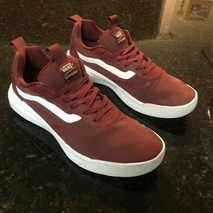 Vans UltraRange Rapidweld